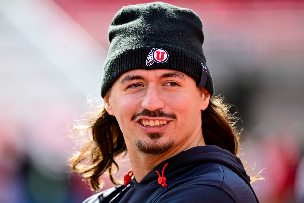 College Football Fans Saddened as Star Quarterback Announces Medical Retirement