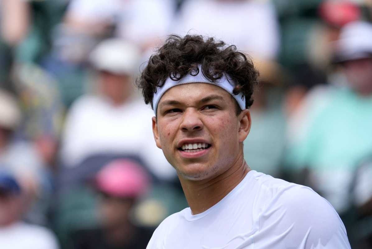 Ben Shelton Irate After Controversial Ruling Ends Match Just Before He Serves