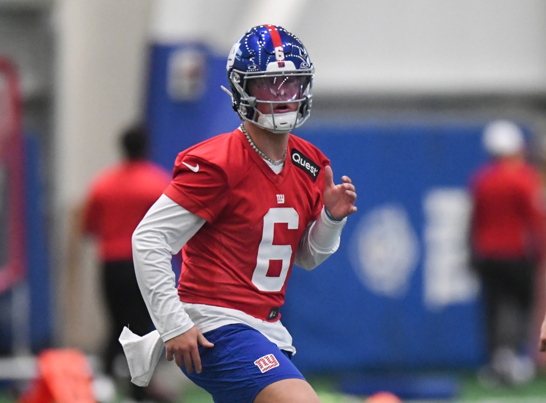 Jaxson Dart's Terrible OTAs Left Fans in Disbelief About Skipping Shedeur Sanders