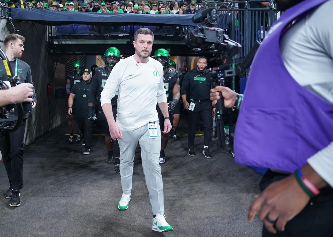 Nation's No. 4 Recruit Commits to Historic College Football Program