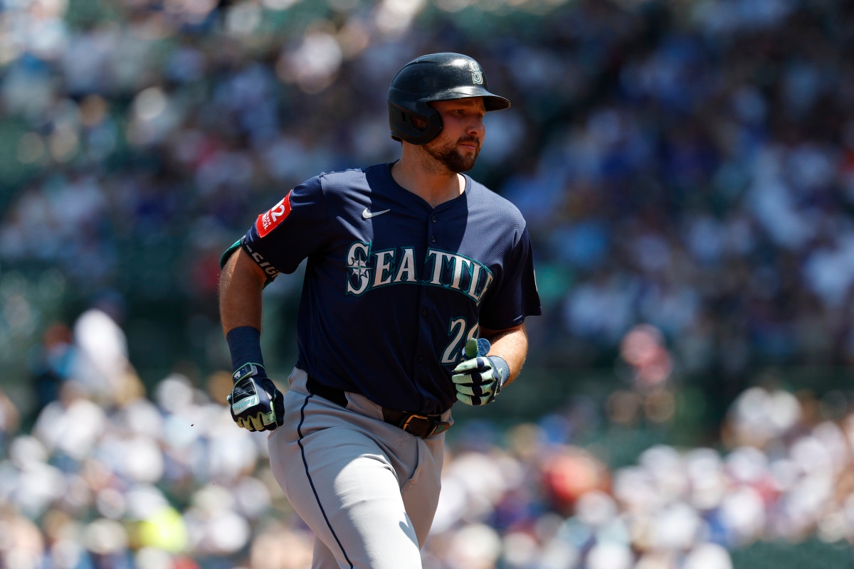 MLB Reacts to Cal Raleigh Announcement Amid Historic Season