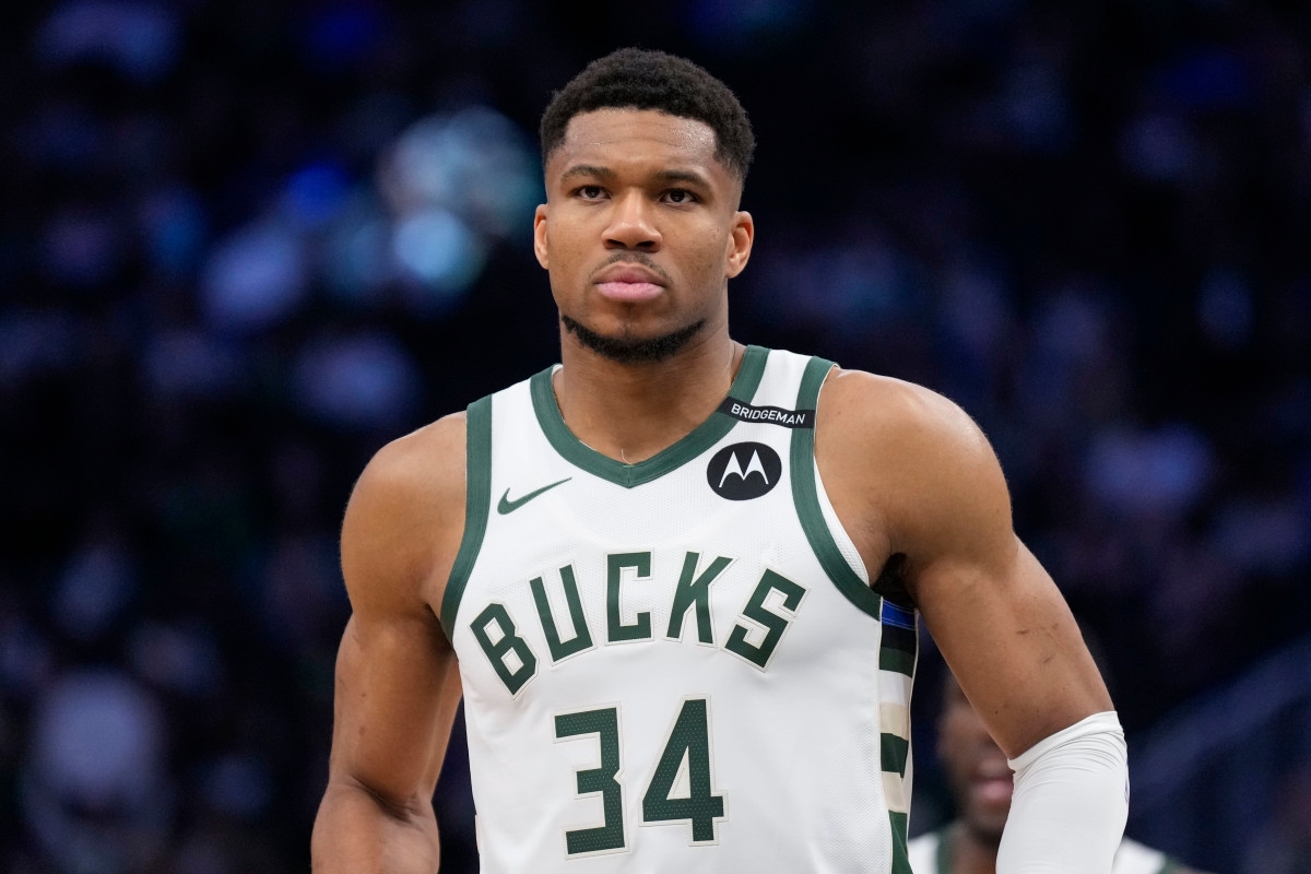 Bucks Pushing to Pair Former $120 Million Star With Giannis Antetokounmpo