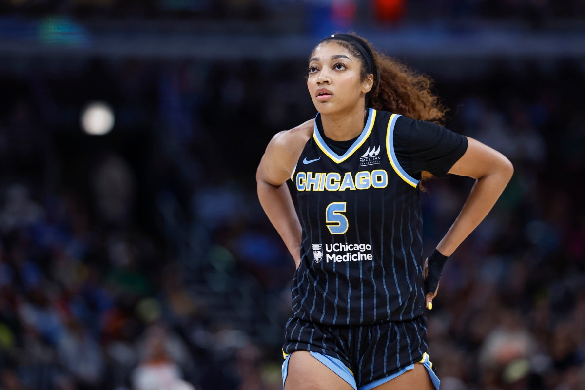 Angel Reese Sends 3-Word Message to Teammate After Chicago Sky Post