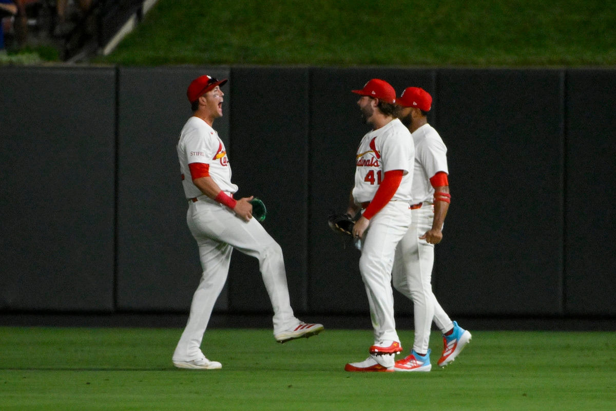 Cardinals Back on the Road Following Split with Cubs