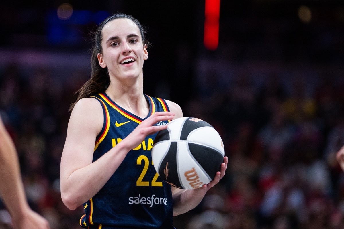 Insane Caitlin Clark, WNBA Trend Surfaces After Indiana Fever's Sixth Loss