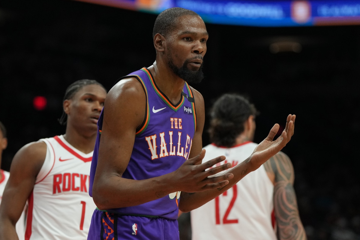 Kevin Durant Sends Message to 'Real Suns Fans' After Rockets Trade