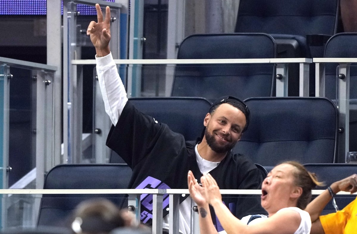 Valkyries Make Stunning Announcement After Stephen Curry Appearance