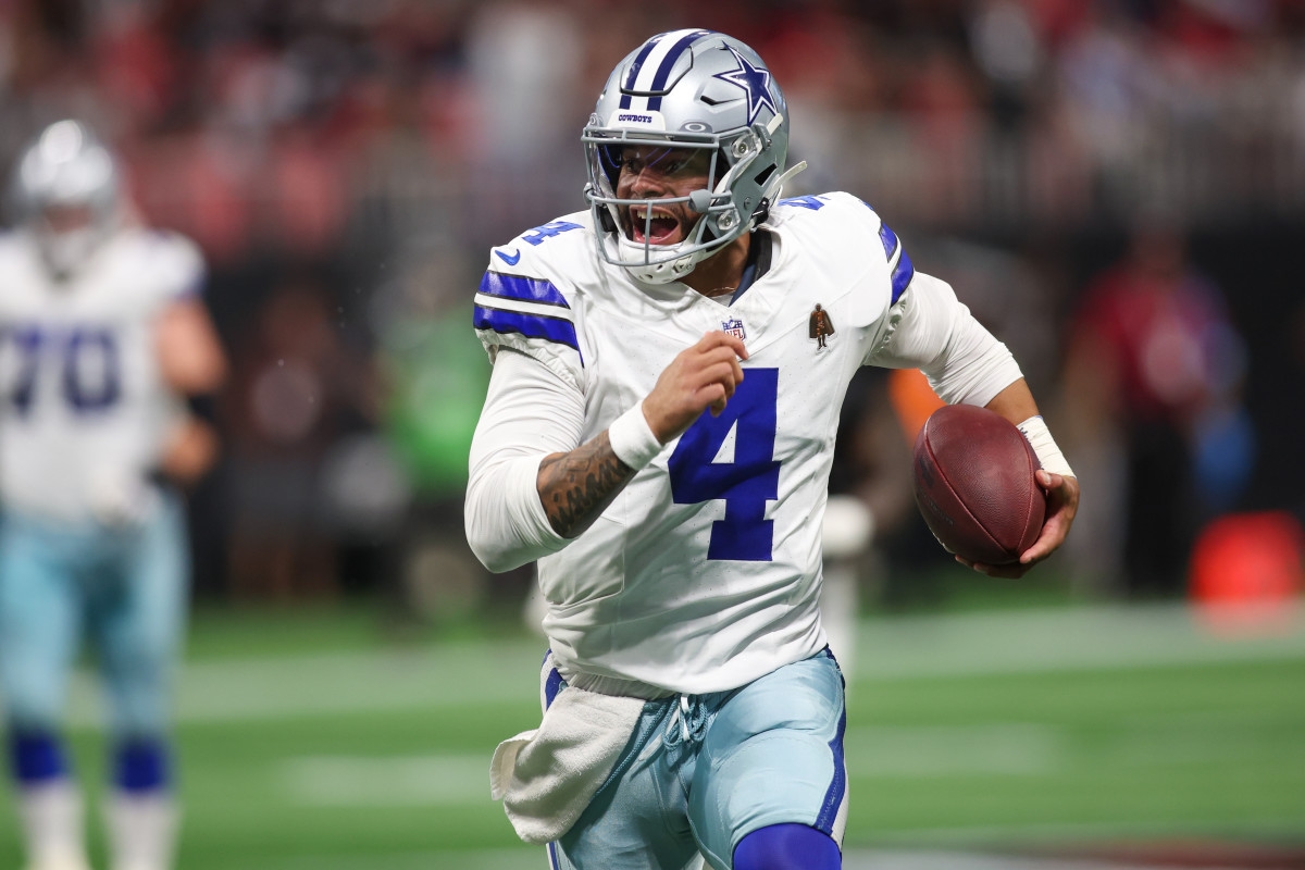 Cowboys' Dak Prescott Already Subject Of Odd Training Camp Criticism