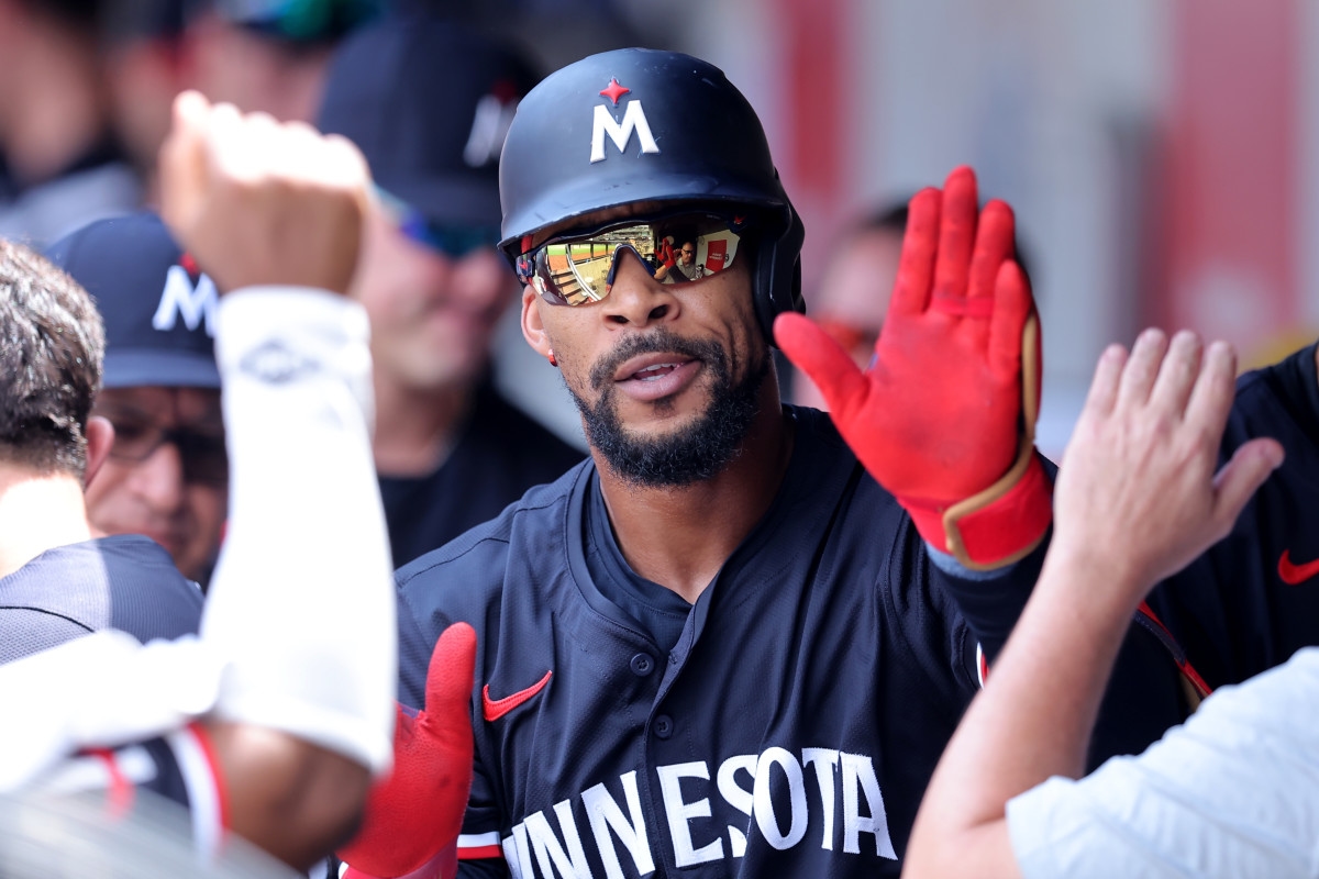 Twins' Byron Buxton Has Injury Scare in Second Inning vs. Cubs