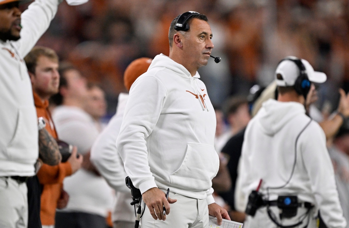 Son of Texas Legend Throws Longhorns Hat on Ground Before Committing to Notre Dame