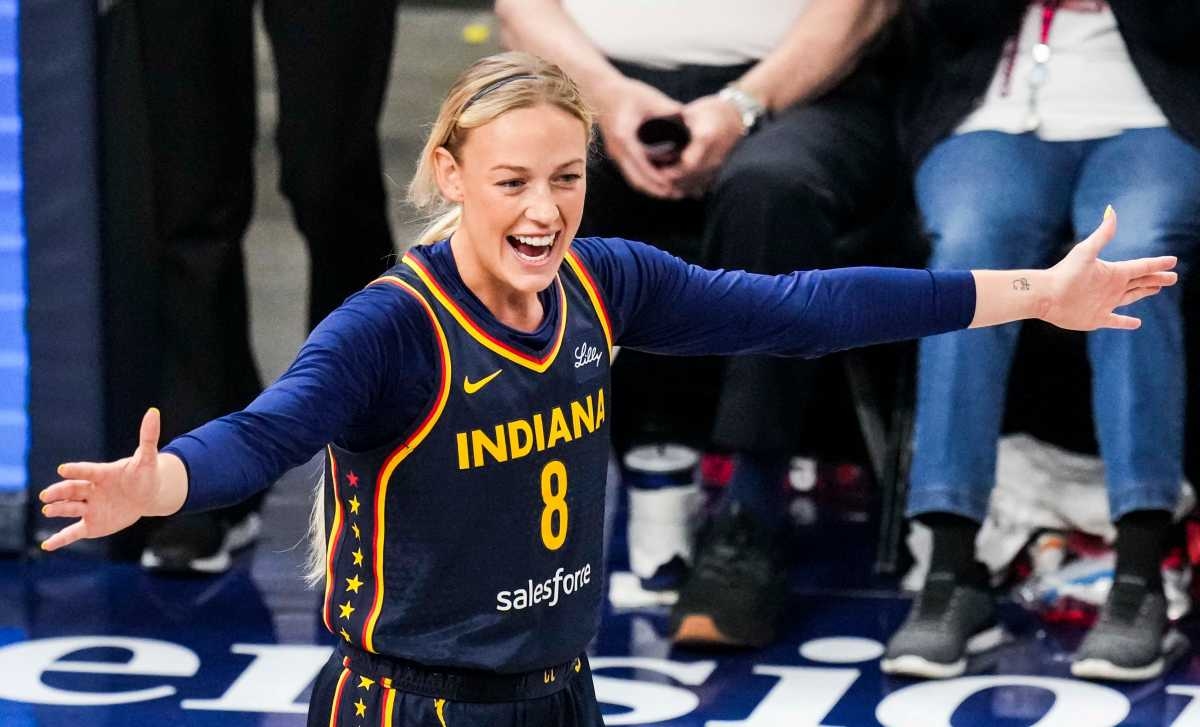 Sophie Cunningham's Immediate Reaction After Getting Grabbed by the Neck in Fever Game