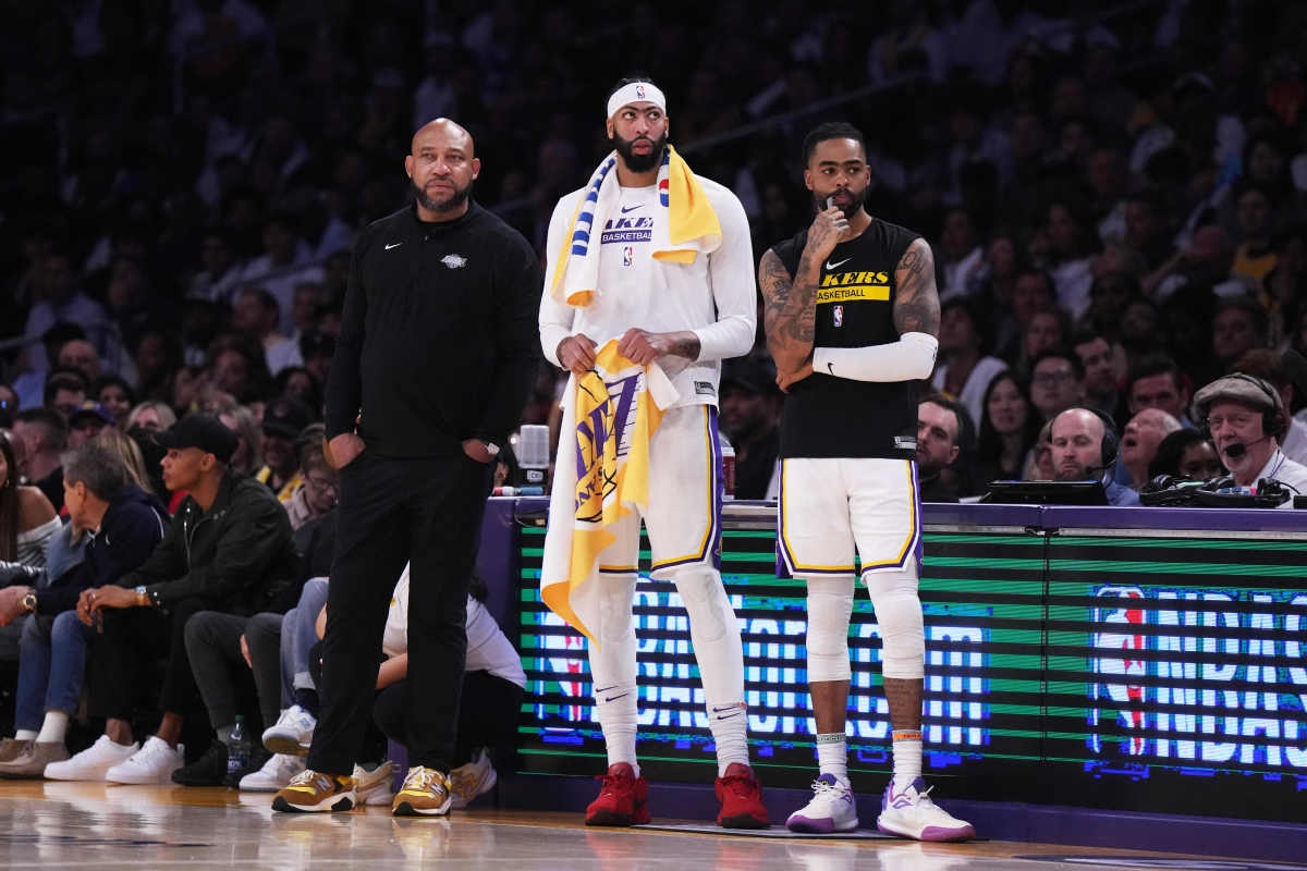 Mavericks Linked to Ex-Lakers Star After Kyrie Irving News