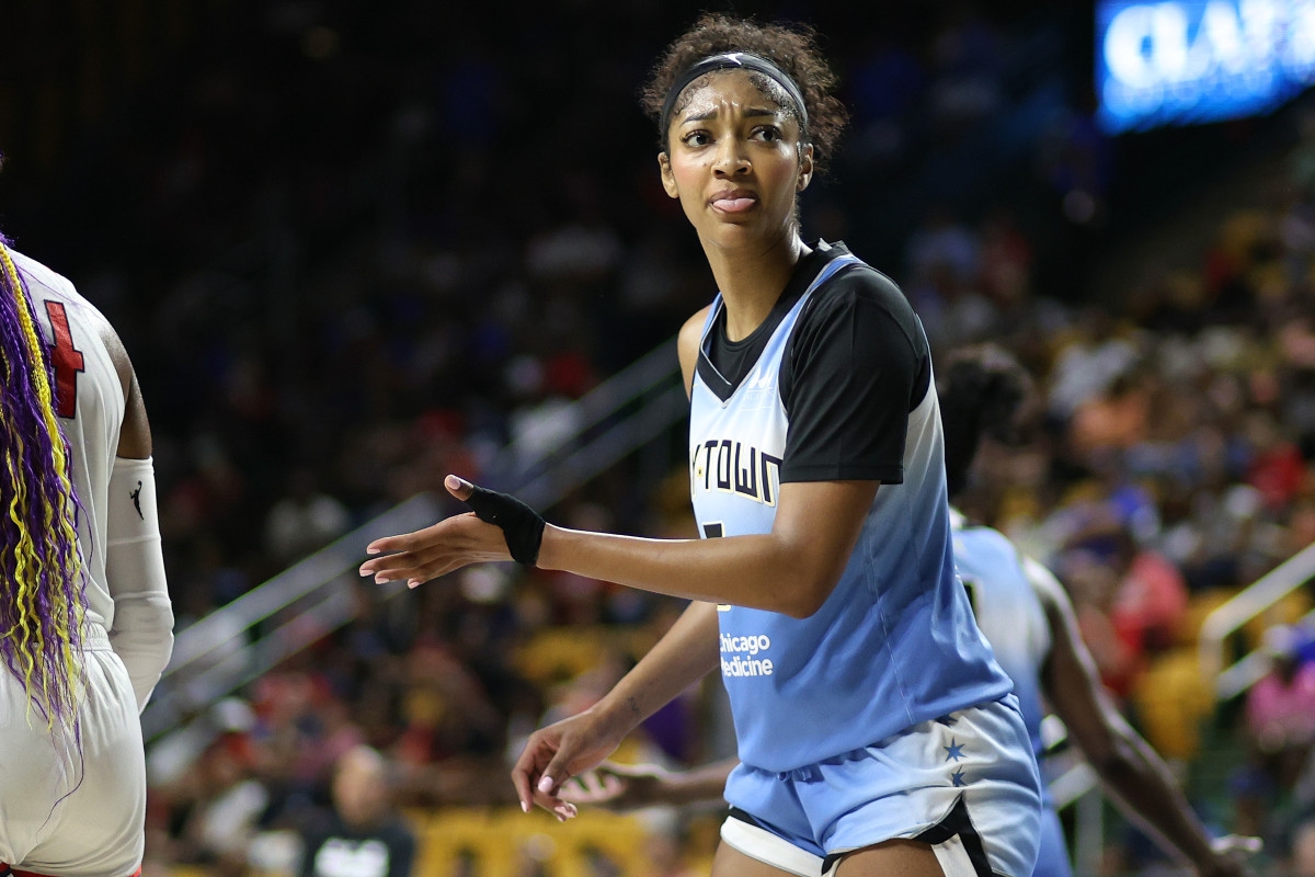 Angel Reese Move Draws 'Hard' Post From Chicago Sky