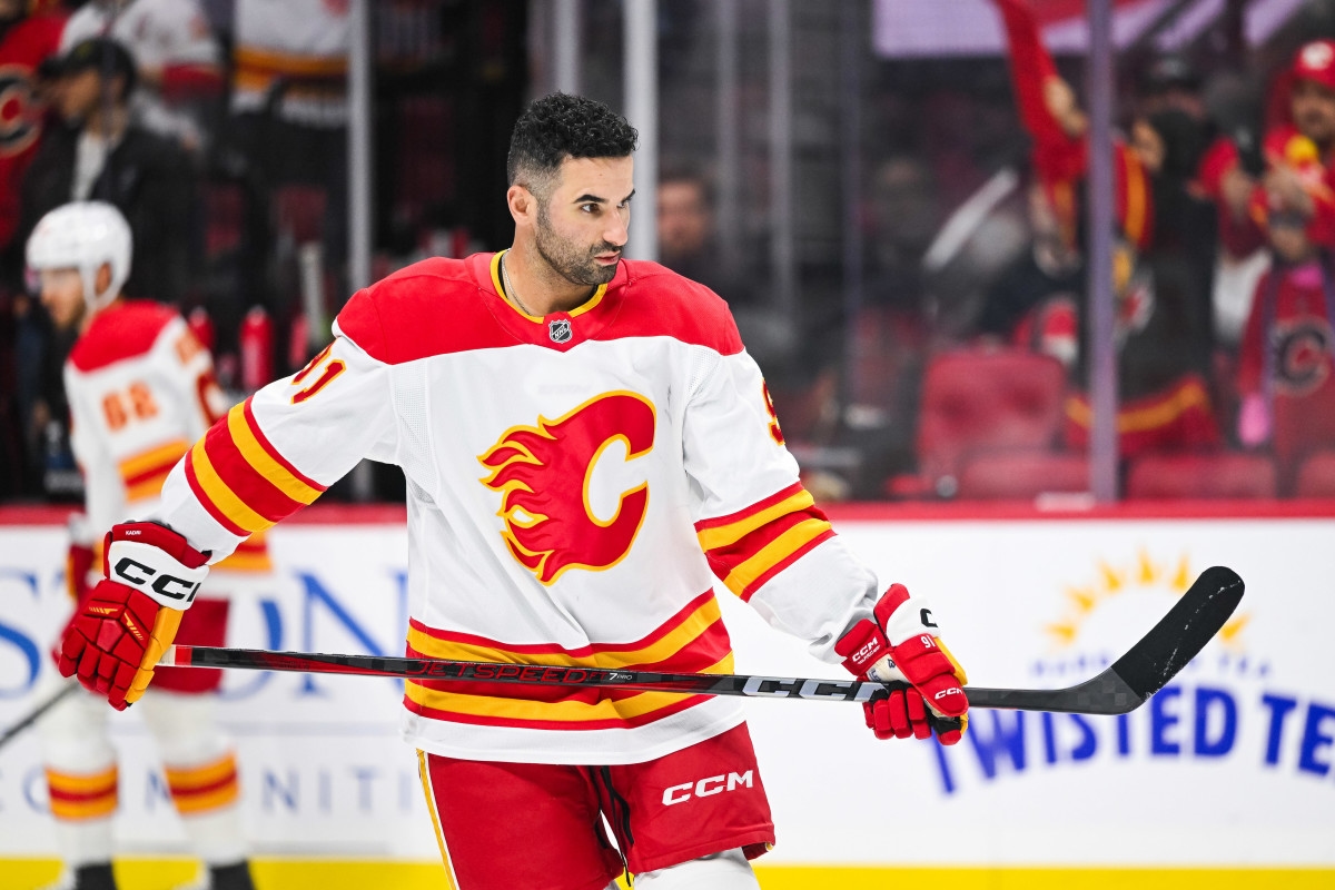 Maple Leafs Get Bad News on Possible Reunion with Flames Center