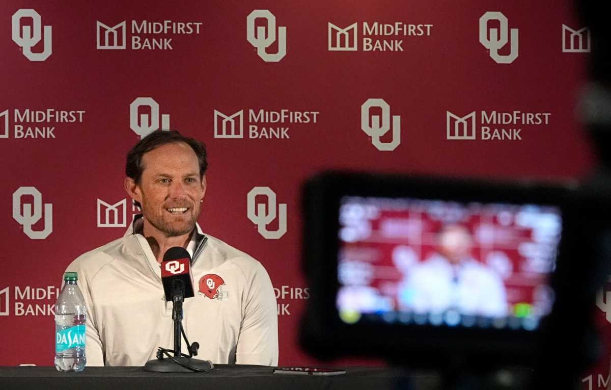 How the balance between Jim Nagy and Brent Venables could produce best version of Oklahoma Sooners yet