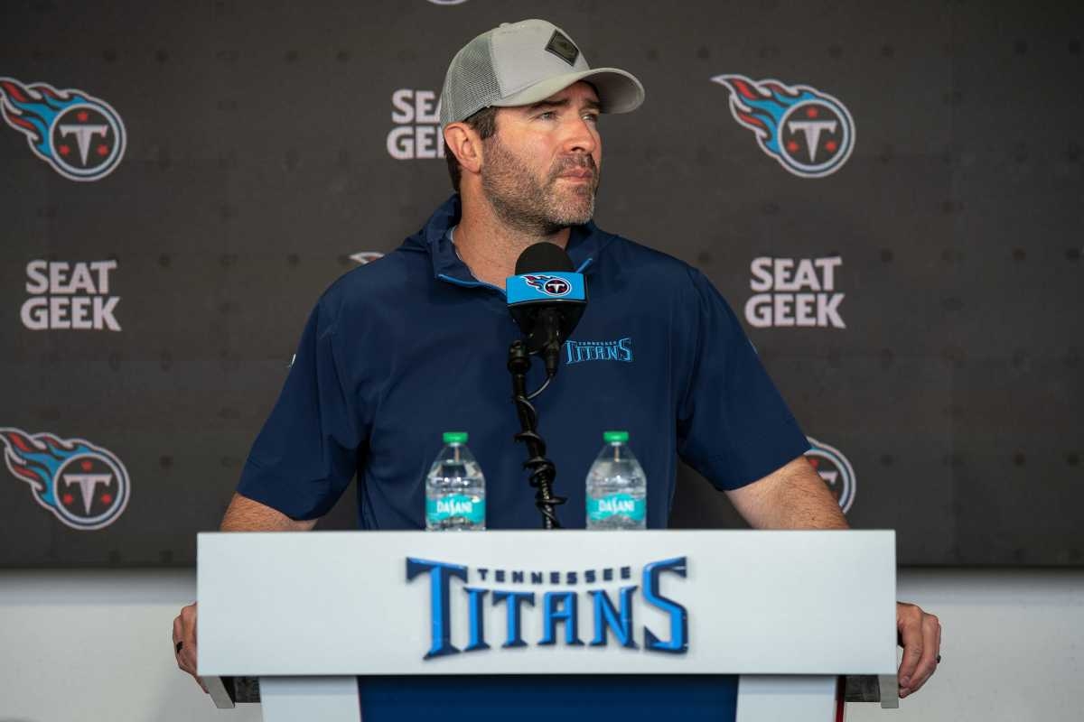 Titans facing unavoidable recent history they must overcome to keep Cam Ward from having Trevor Lawrence, Bryce Young rookie year