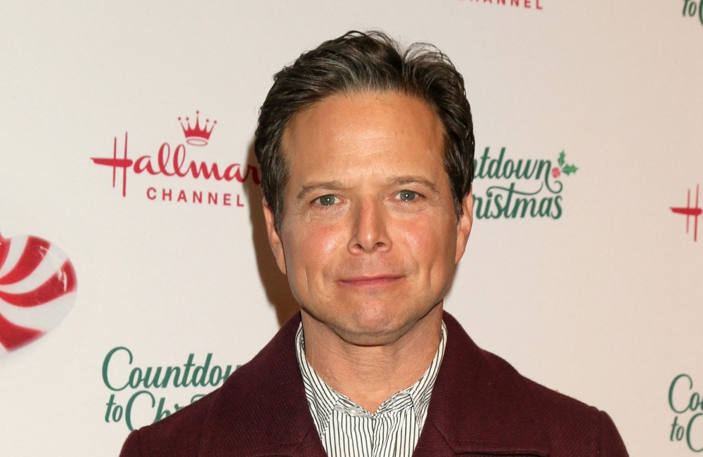 Scott and Kelley Wolf barred from discussing divorce with their kids
