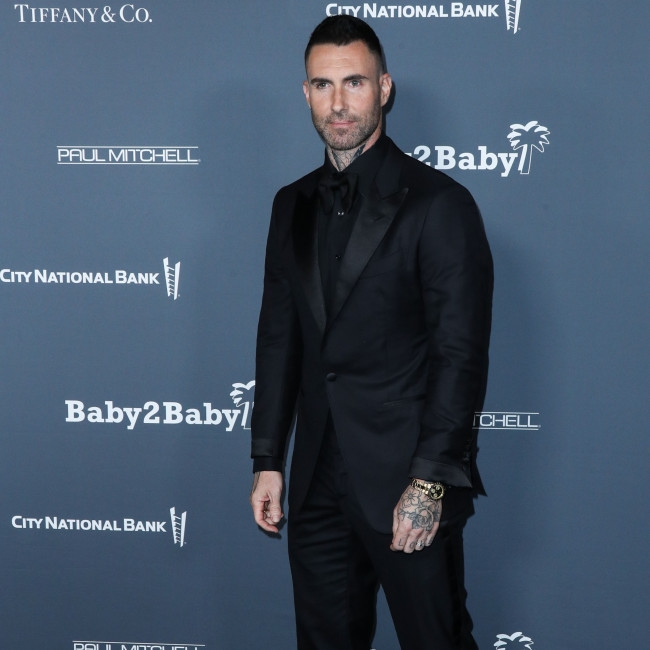 Adam Levine tricked into paying 5k for teacup pig