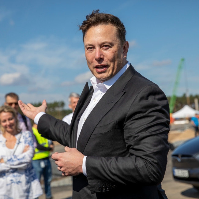 Donald Trump brands Elon Musk a 'train wreck'