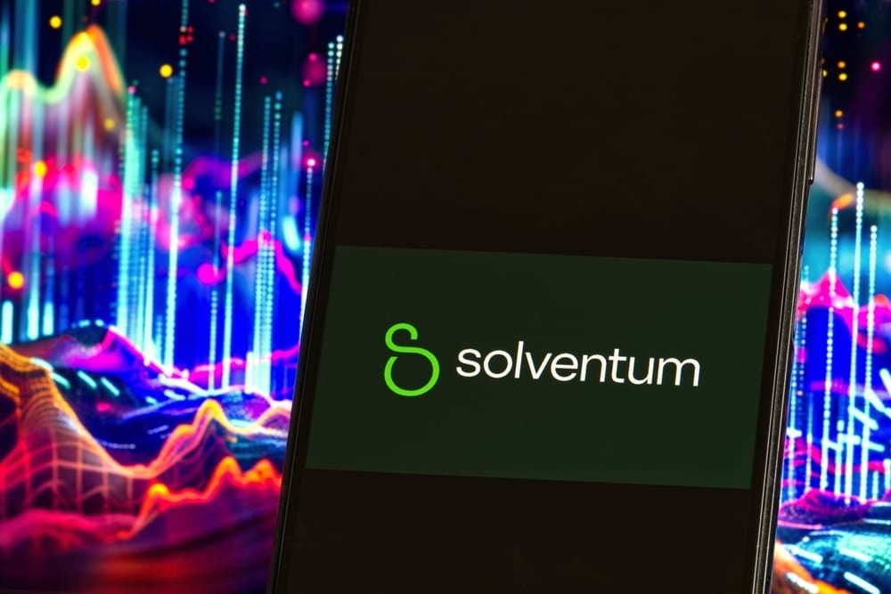 How Is Solventum's Stock Performance Compared to Other Health Care Equipment Stocks?