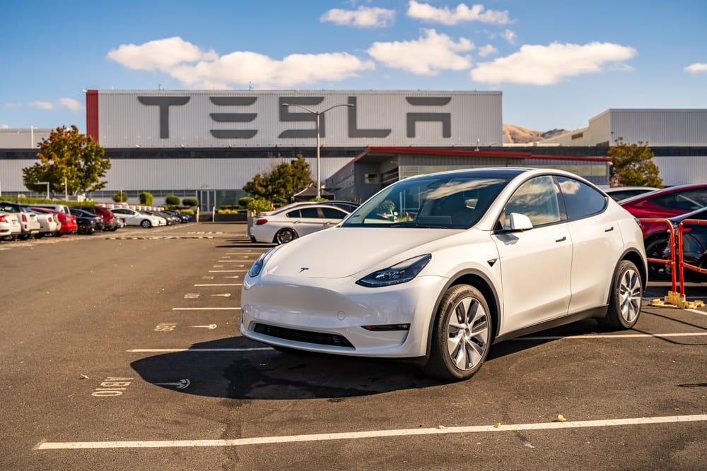 Tesla's Robotaxis Reportedly Sped and Veered Into the Wrong Lanes. Does This Crush the Bull Case for TSLA Stock?