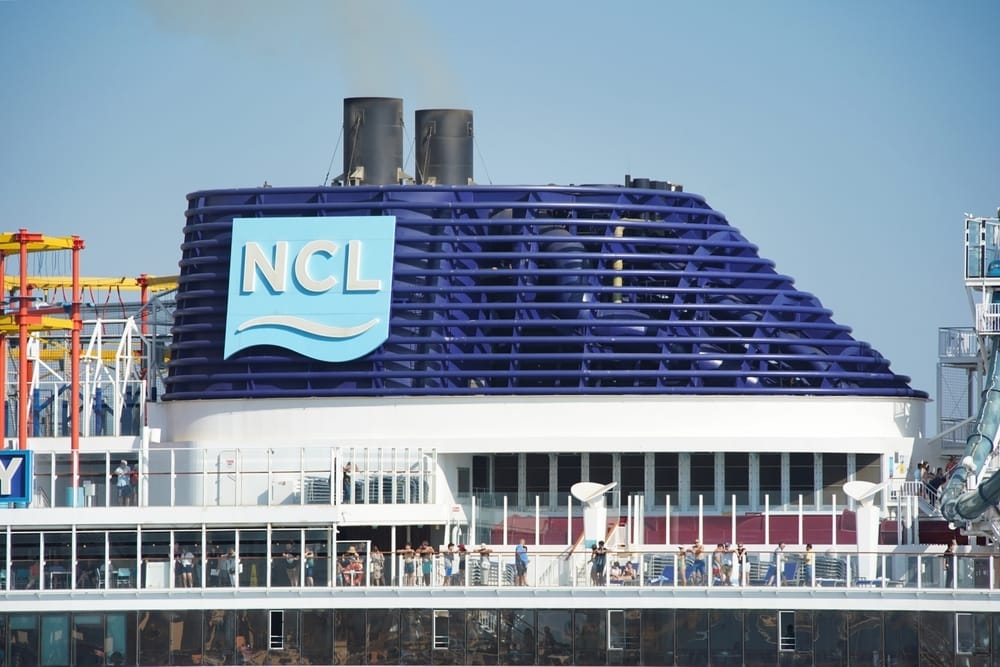 Norwegian Cruise Line Stock: Is NCLH Underperforming the Consumer Discretionary Sector?