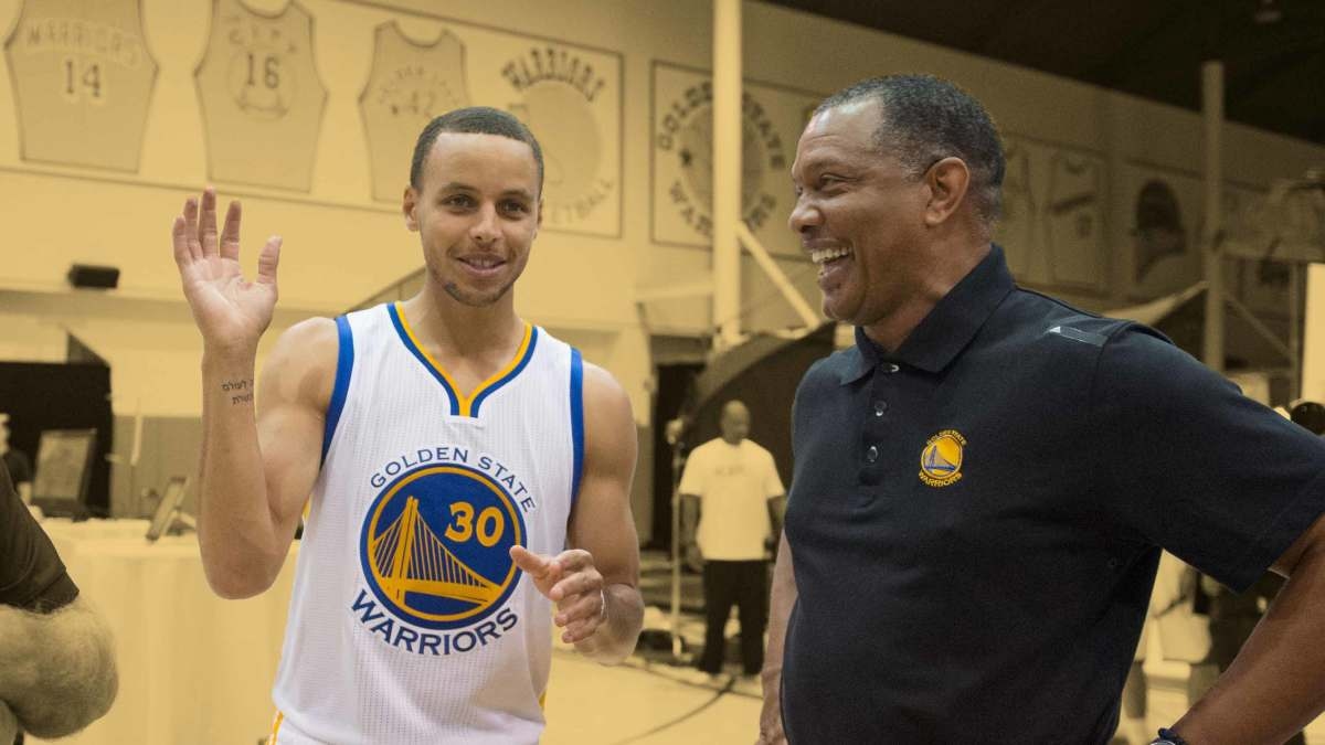 "You're not supposed to do anything. You can't" - Alvin Gentry on what he told Pelicans guard during Stephen Curry's 53-point night