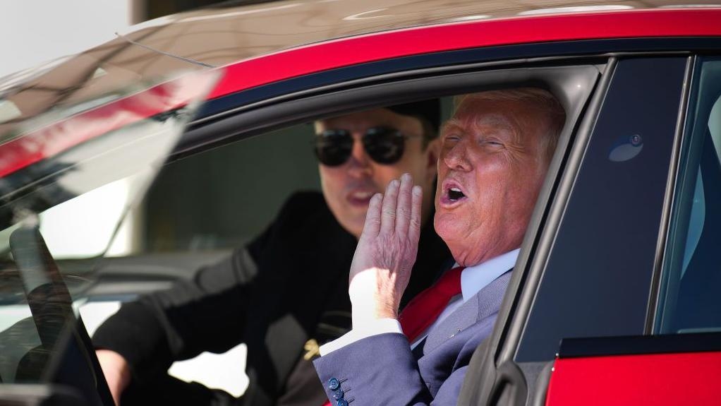 Trump hits out at Musk over plan to form new political party