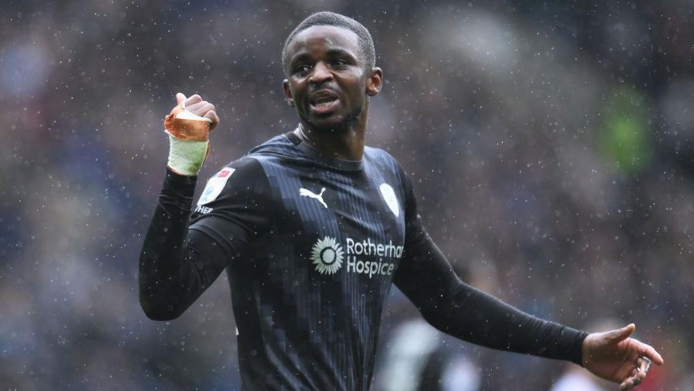 Luton defender Odoffin out after minor surgery
