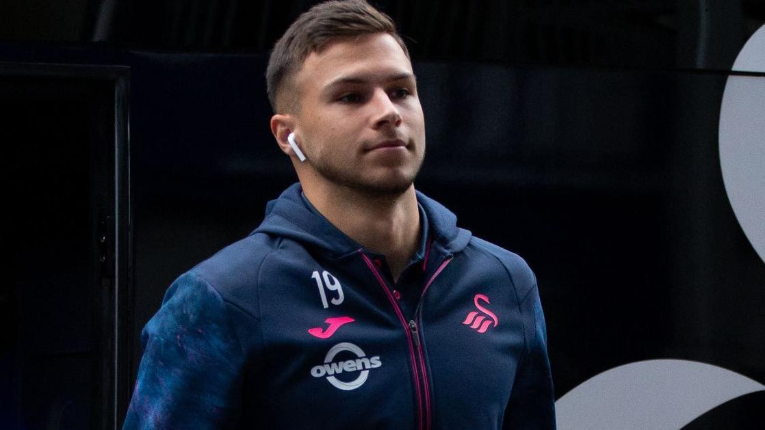 Striker Kuharevich leaves Swansea for Slovakian club