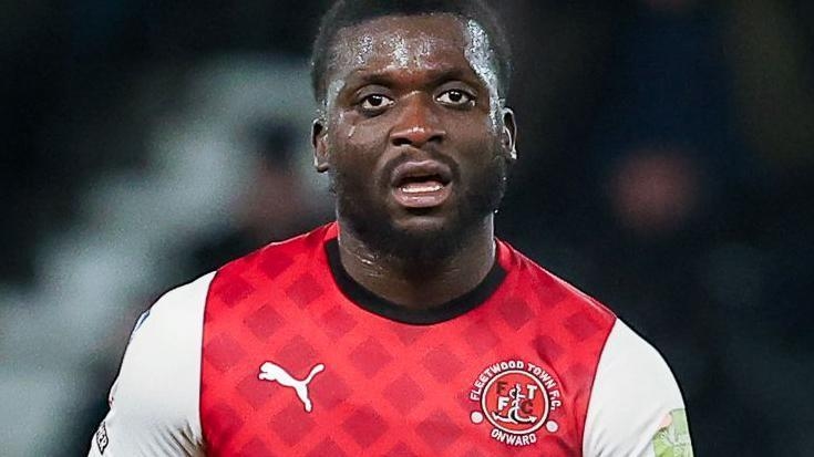 Crawley Town sign free-agent striker Tshimanga