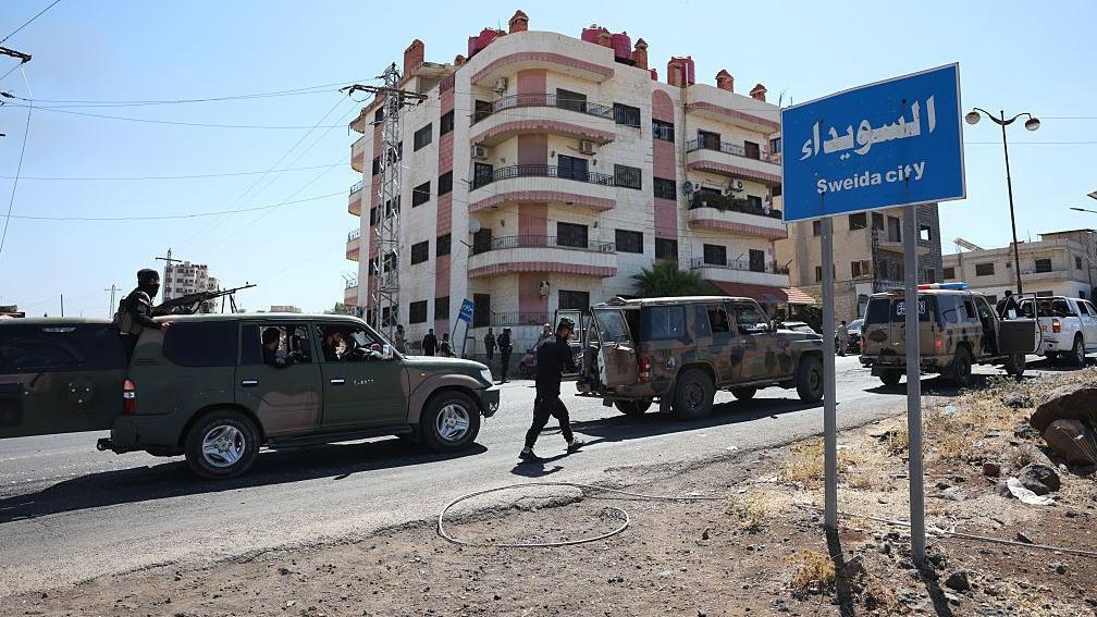 Syrian presidency to send new force to halt clashes in south