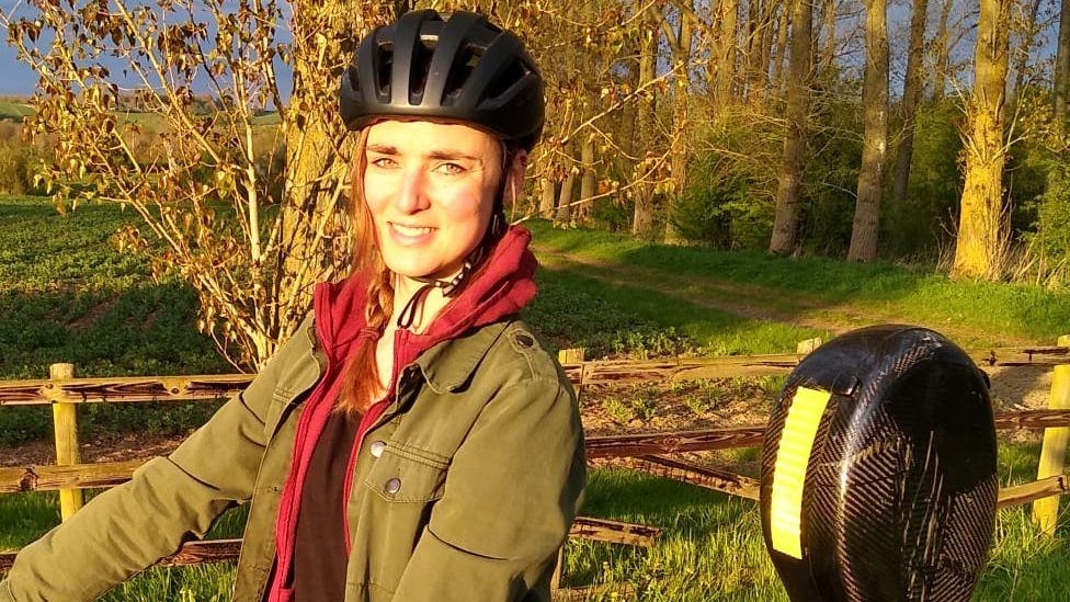 Cycling violist tours UK with environmental message