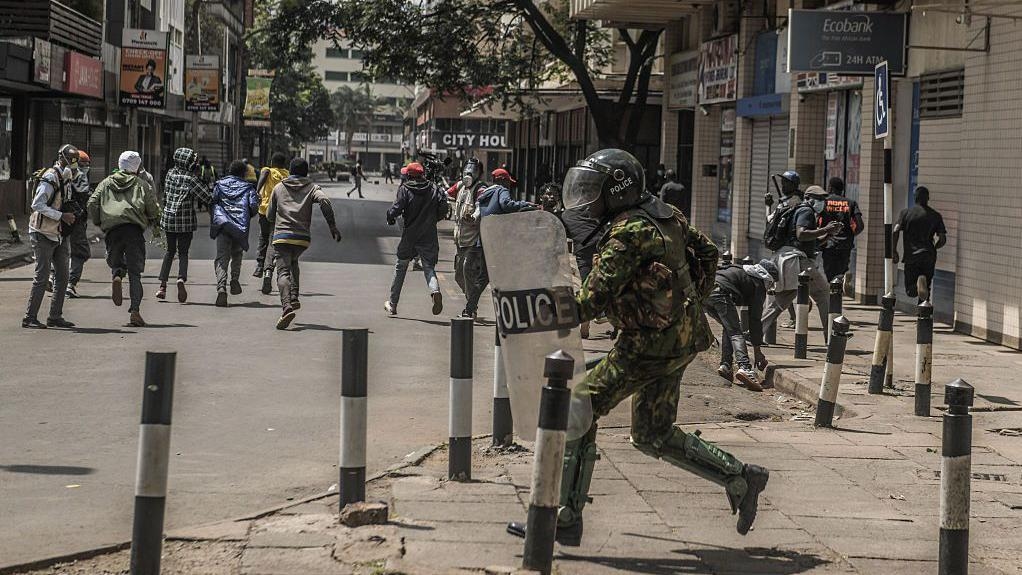 Central Nairobi sealed off ahead of Kenyan protests