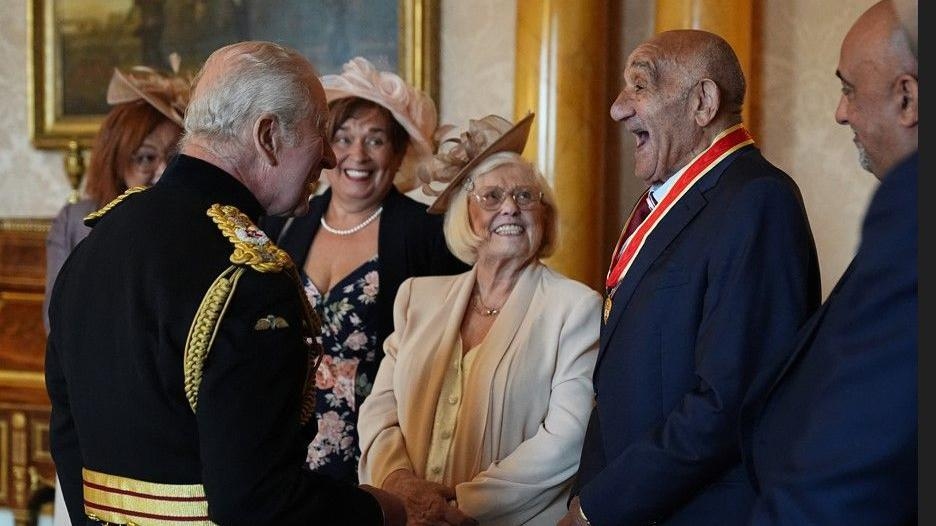 'I wish dad was knighted before he had dementia'