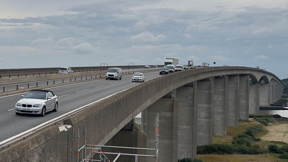 Delays expected due to double lane closure on bridge