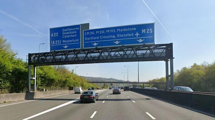 M25 closed following police incident