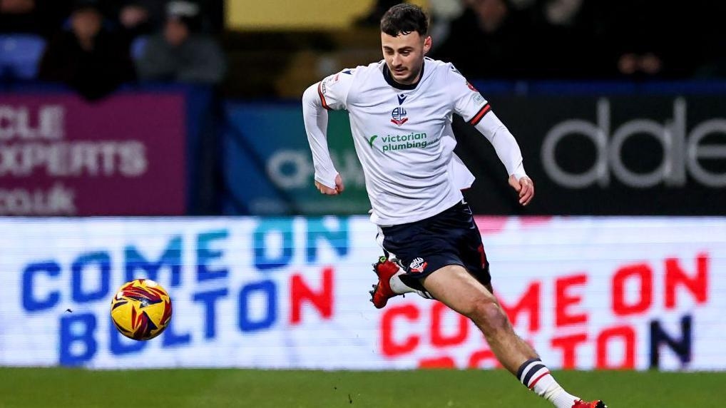 Bolton in Collins blow prior to Wrexham Trophy trip