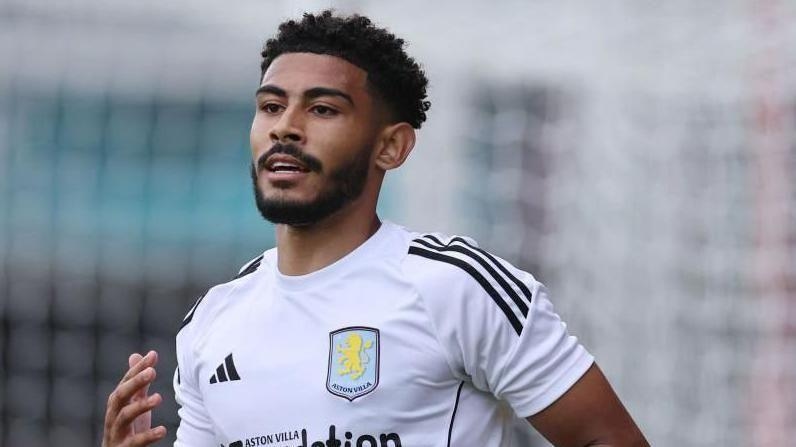 Coventry sign Aston Villa defender Kesler-Hayden