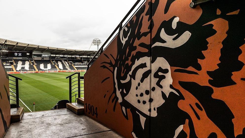 Hull handed transfer embargo until 2027