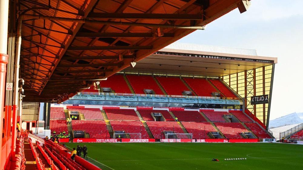Aberdeen confirm 'historic' partnership with Elgin