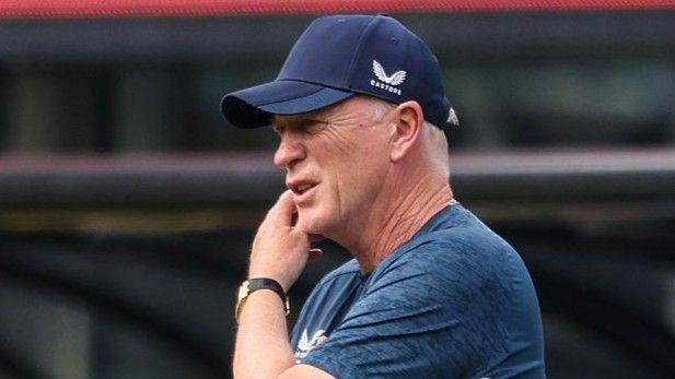 Everton running out of time to sign players