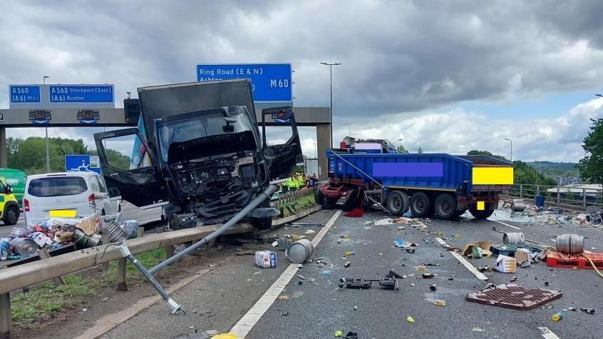 M60 shut for second day after eight-vehicle crash