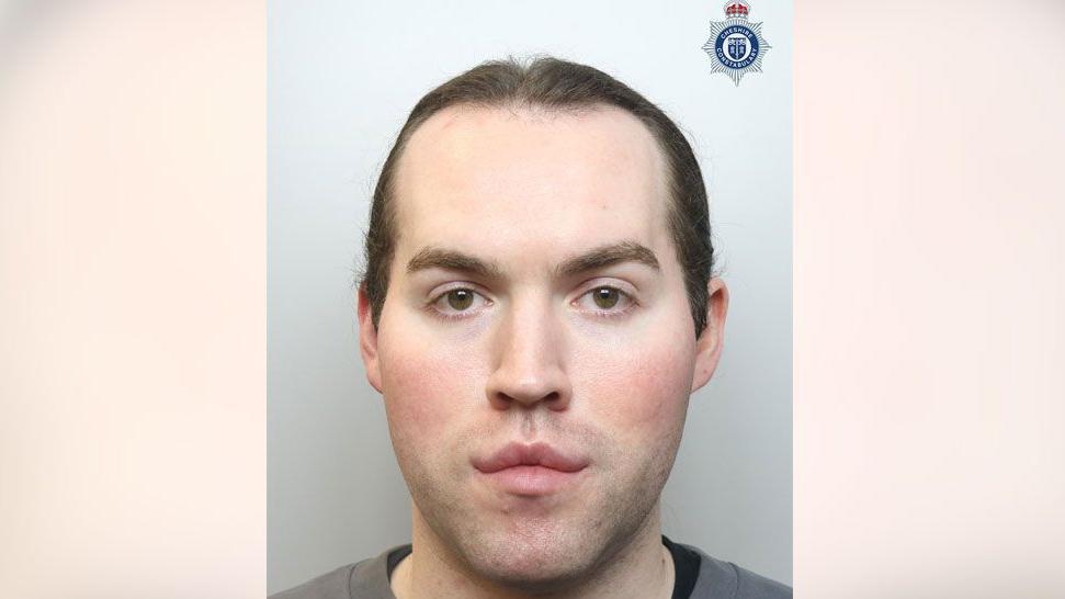 Luxury handbag conman admits swindling thousands