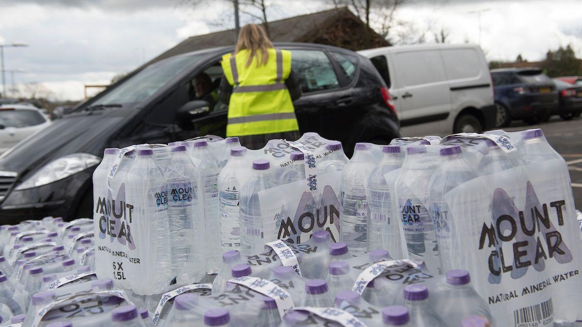 Thousands still without water after burst pipe