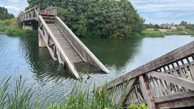 Children warned not to jump off collapsed bridge