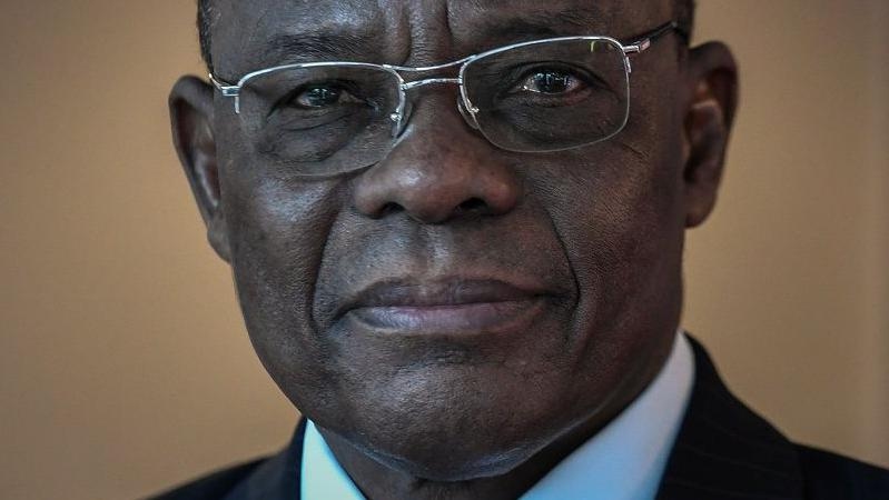 Police surround home of presidential hopeful in Cameroon