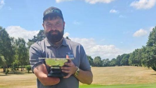 'I cried' - One-armed golfer on what world title means