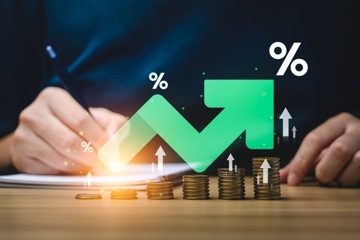 Early Retiree Earning $20,000 a Month in Dividends Shares His Top 9 Stocks - 'Simply Taking a Chance On Leveling Up My Life'