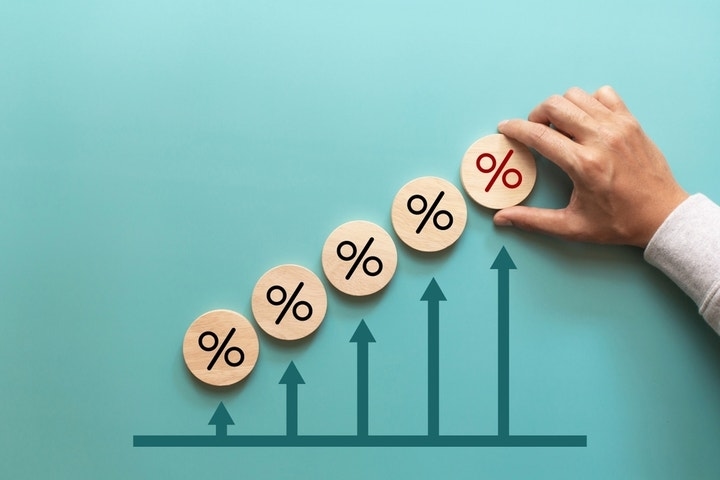 'Americans Are Not Prepared' Says Harvard Economist About China's De-Dollarization - 'Interest Rates Are Going To Be Higher For A Very, Very Long Time'